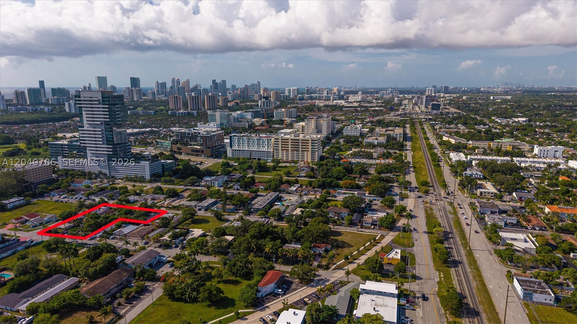 HALLANDALE PARK - Land