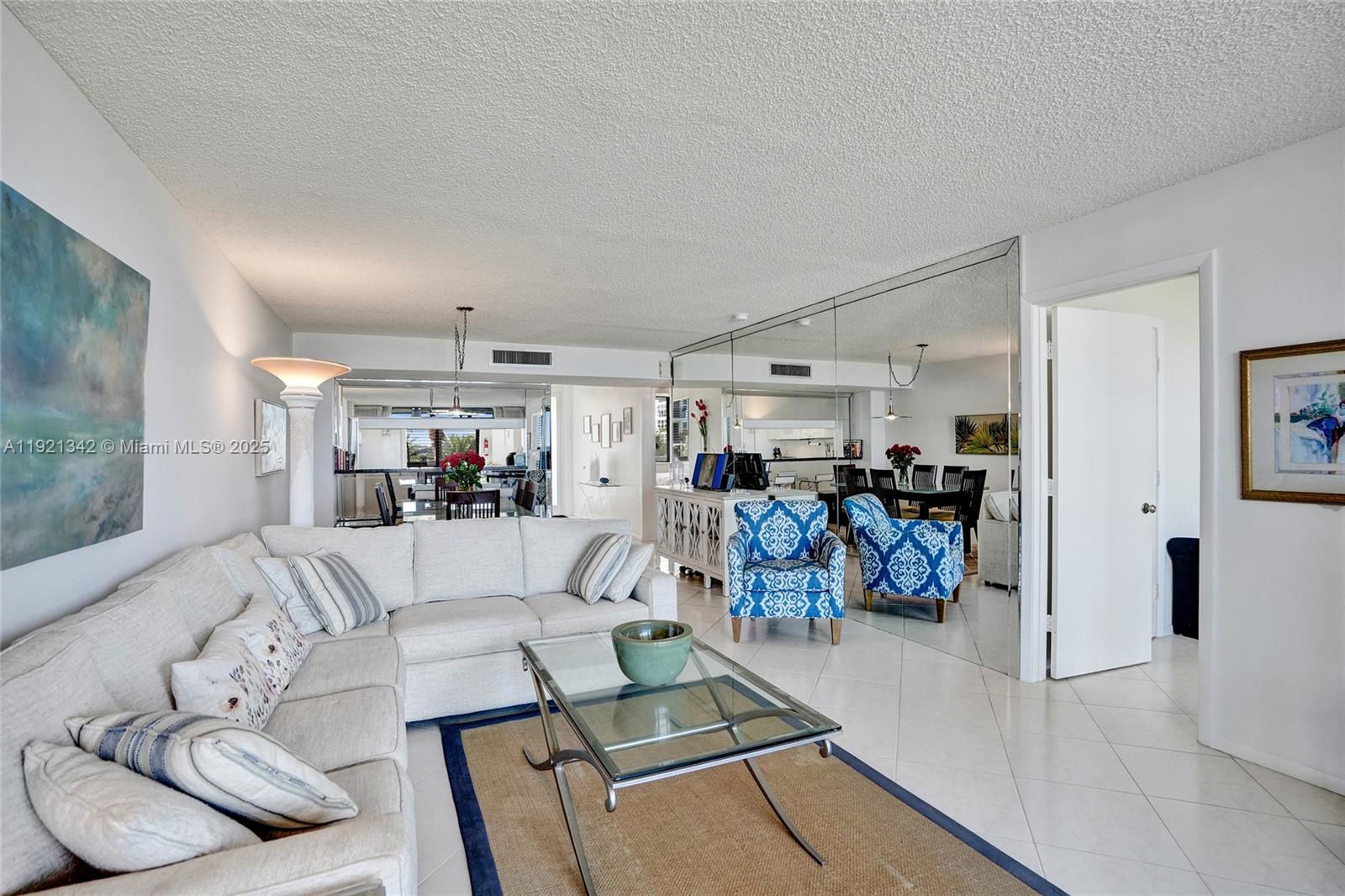 SILVER THATCH OCEAN CLUB - Residential
