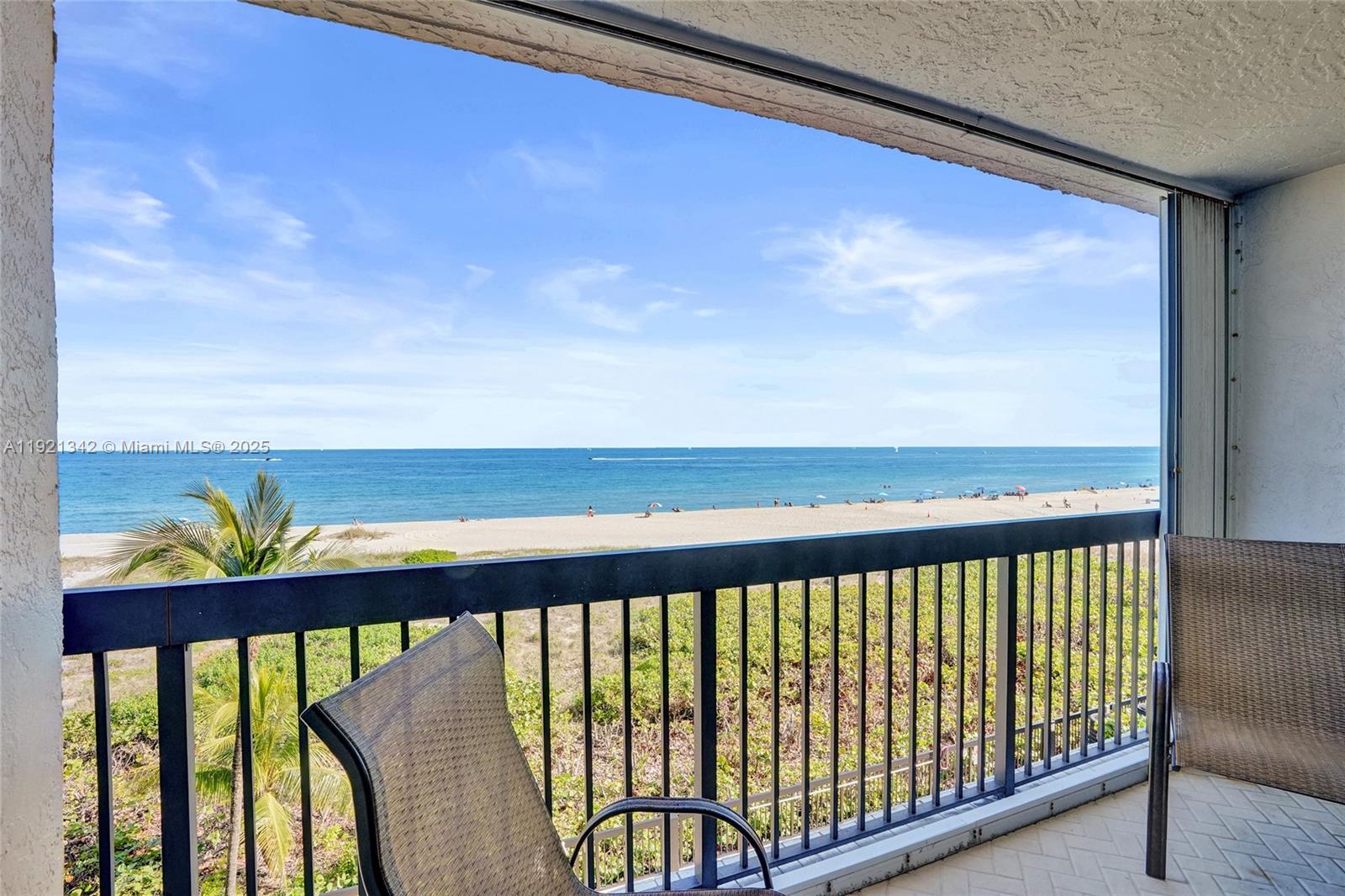 SILVER THATCH OCEAN CLUB - Residential
