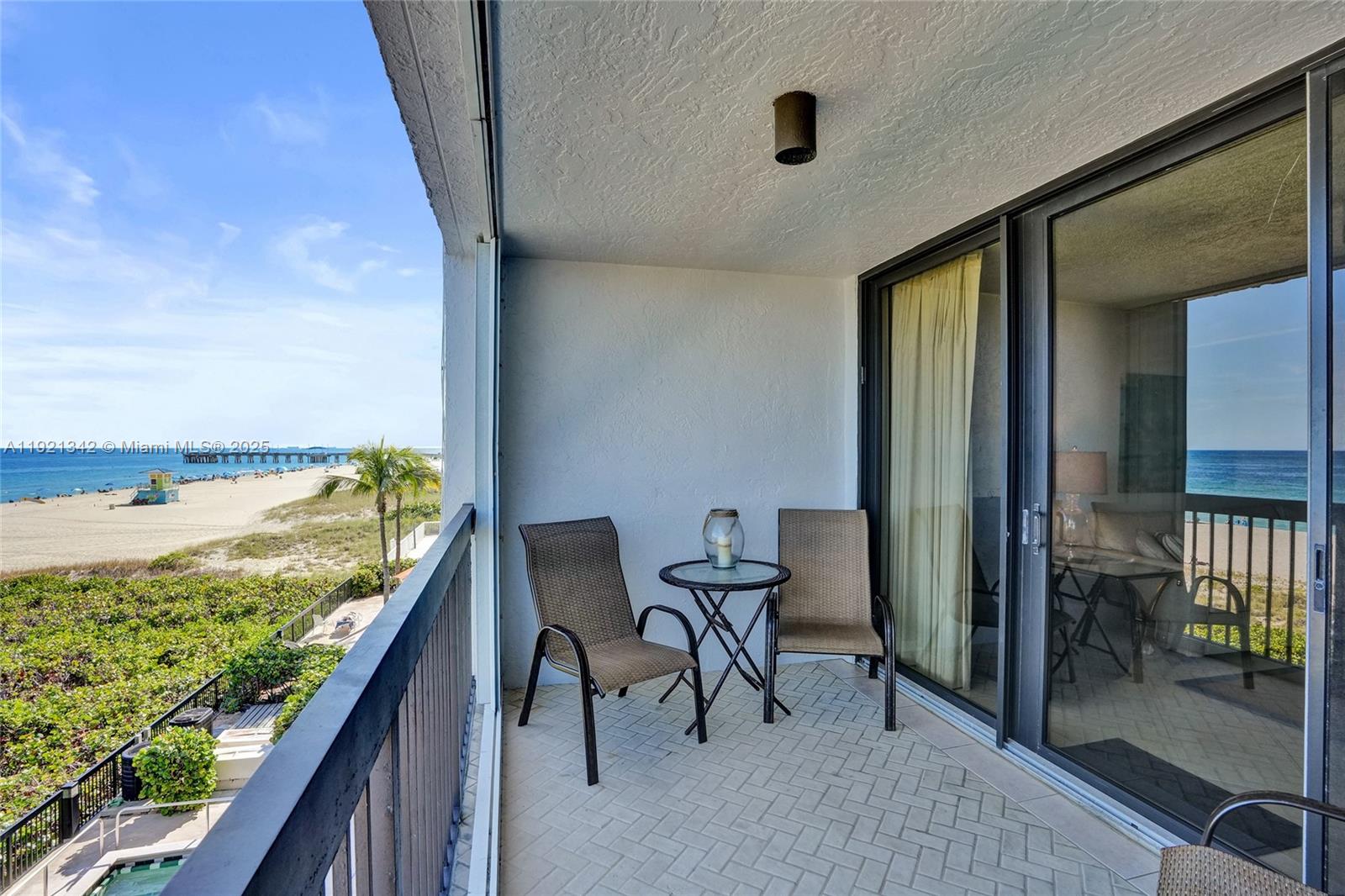 SILVER THATCH OCEAN CLUB - Residential