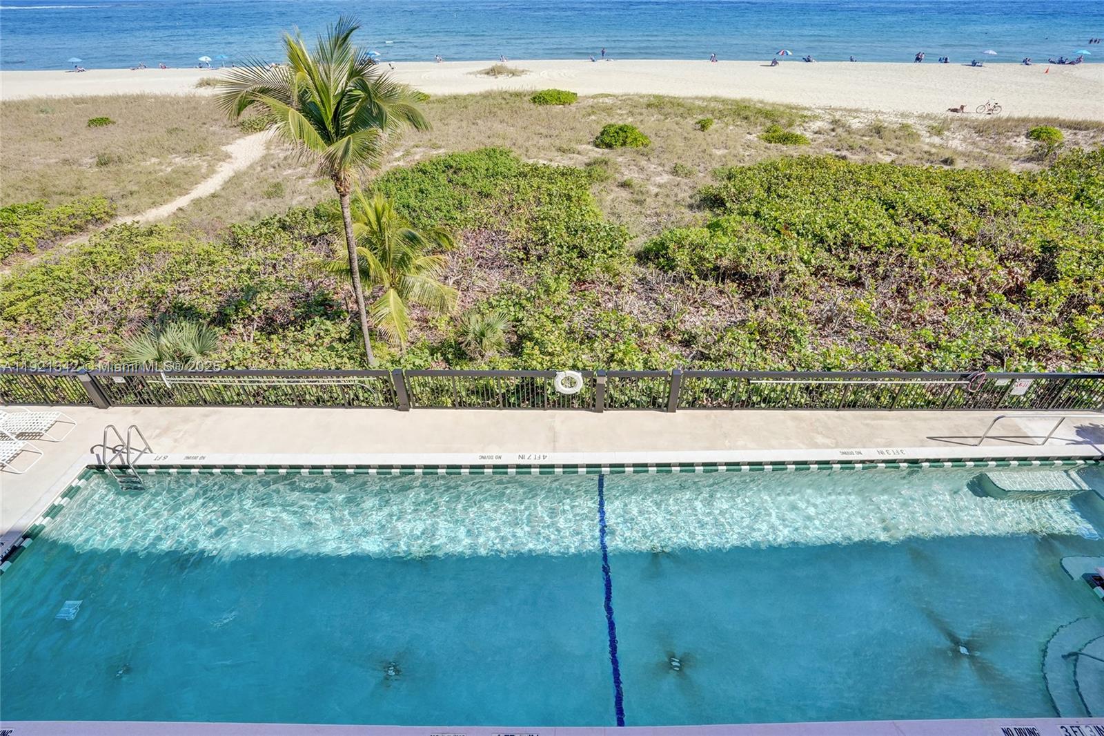 SILVER THATCH OCEAN CLUB - Residential
