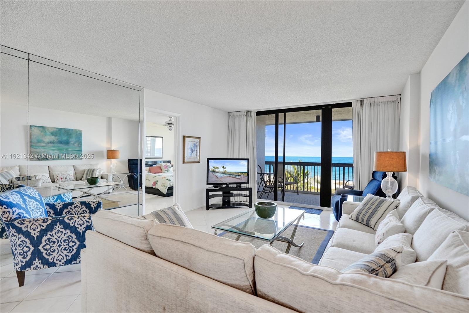 SILVER THATCH OCEAN CLUB - Residential