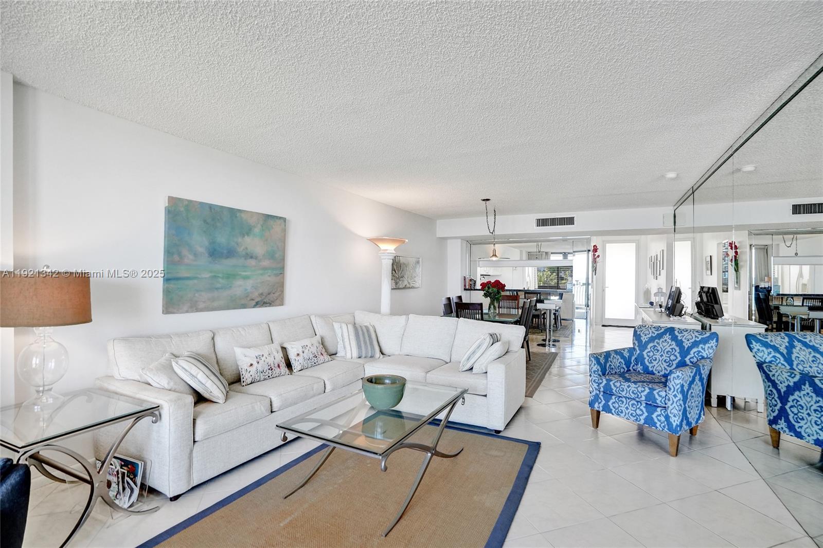 SILVER THATCH OCEAN CLUB - Residential