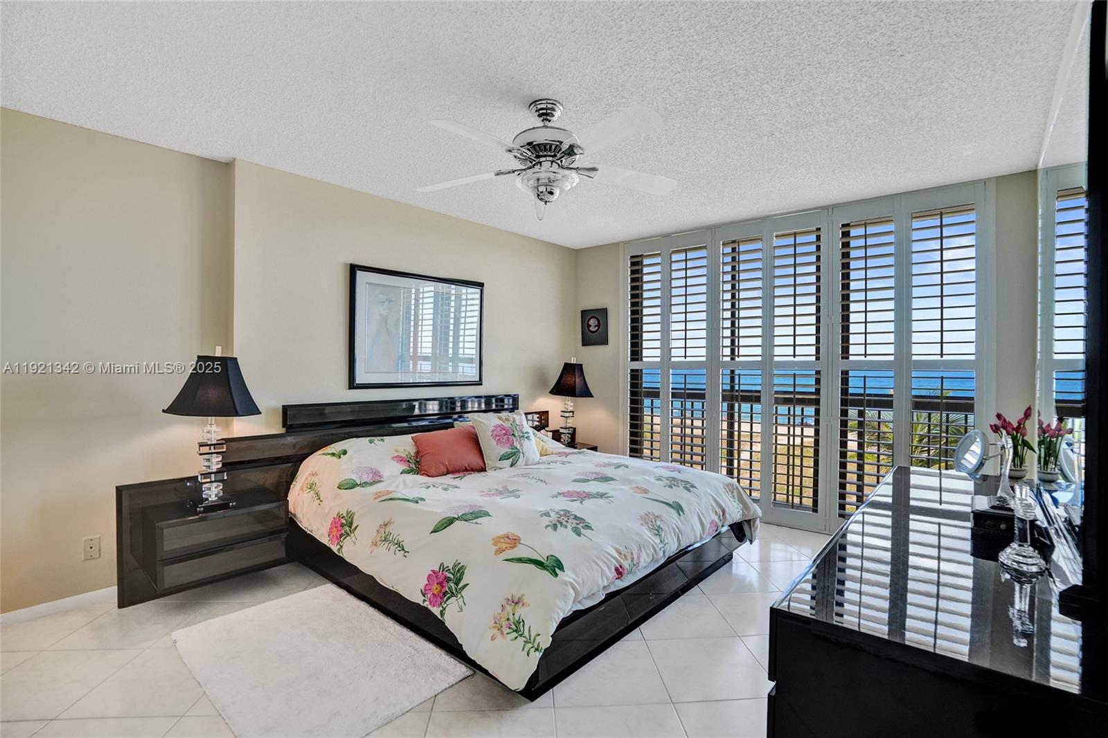 SILVER THATCH OCEAN CLUB - Residential