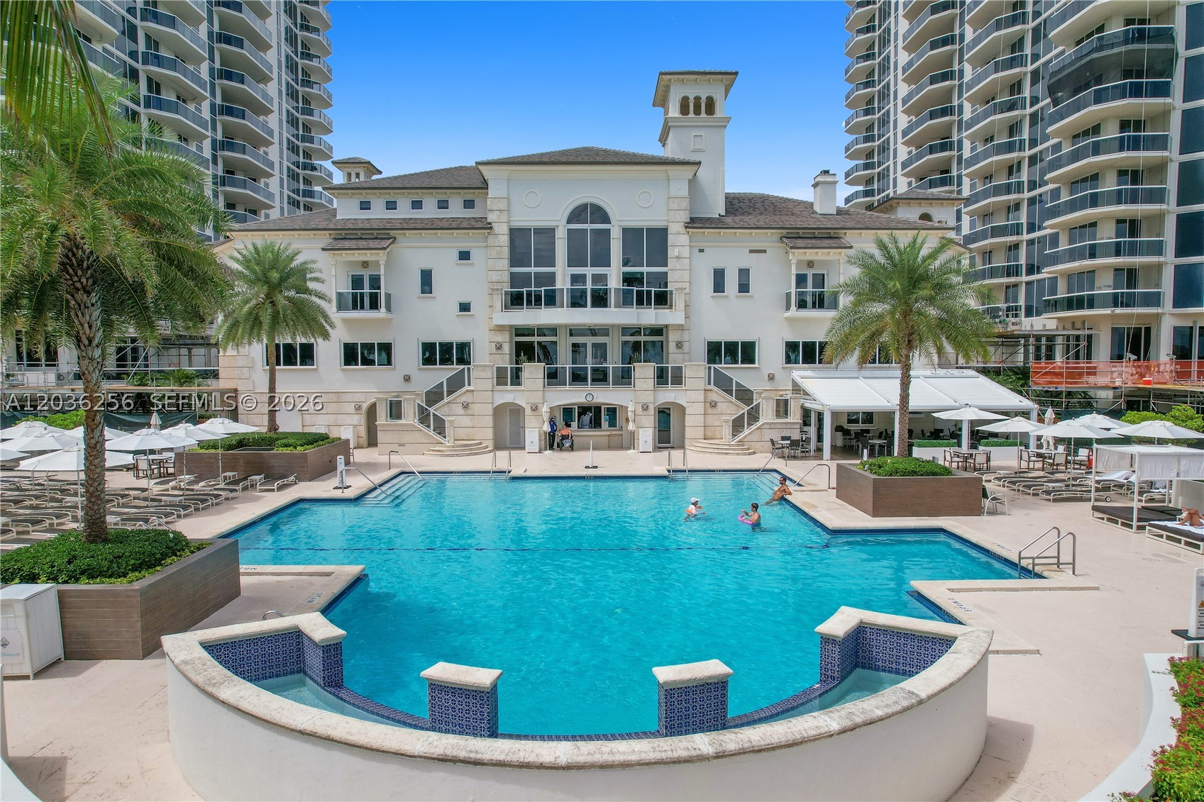 BLUE DIAMOND CONDO - Residential
