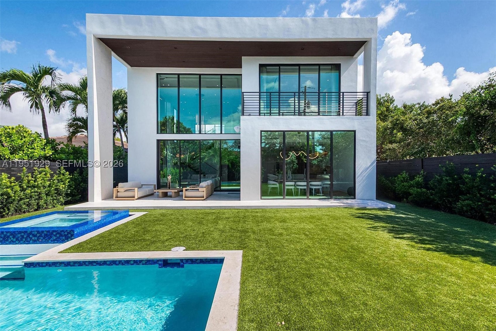 HOLLEMAN PARK PB 8-23 - Residential
