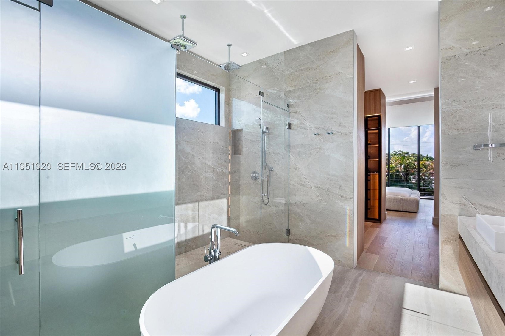 HOLLEMAN PARK PB 8-23 - Residential