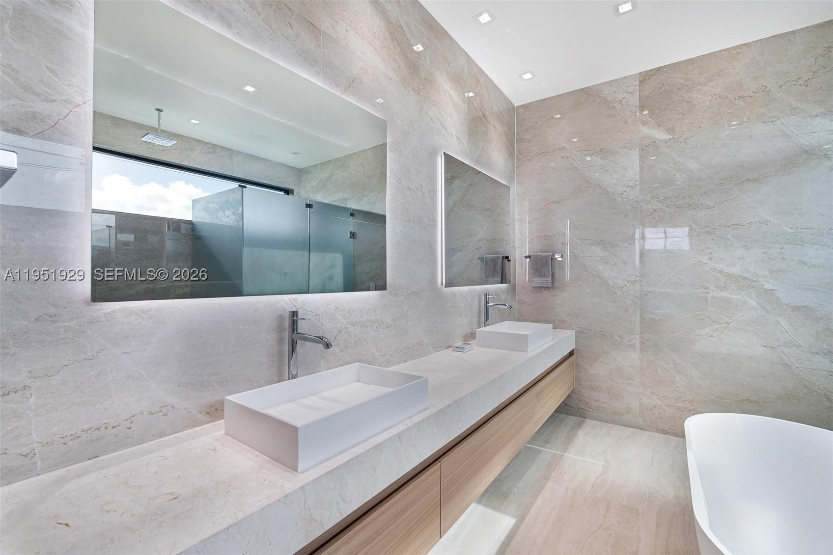 HOLLEMAN PARK PB 8-23 - Residential