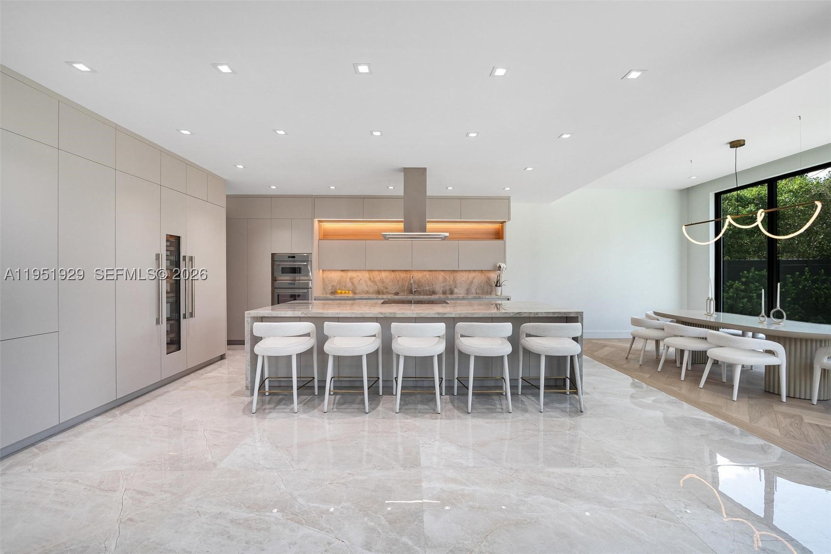 HOLLEMAN PARK PB 8-23 - Residential