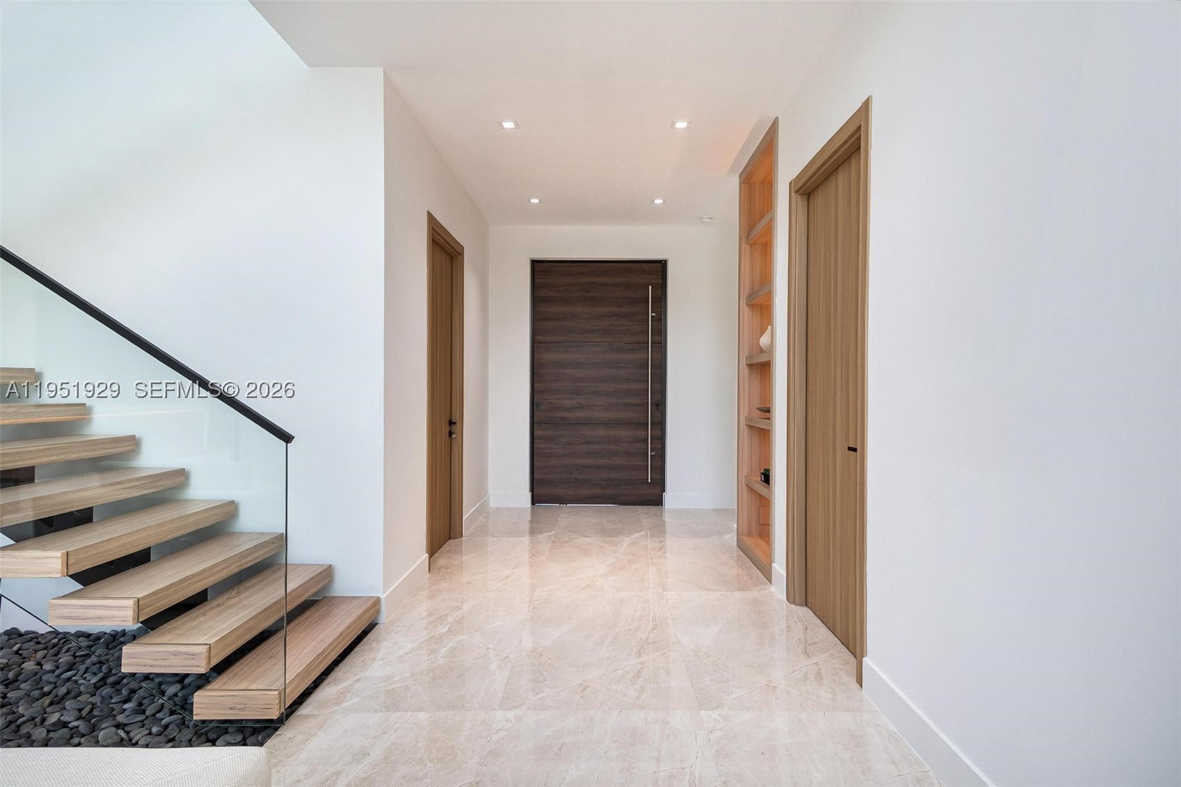 HOLLEMAN PARK PB 8-23 - Residential