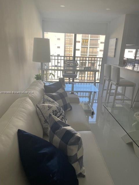 PLAZA OF AMERICAS CONDO P - Residential