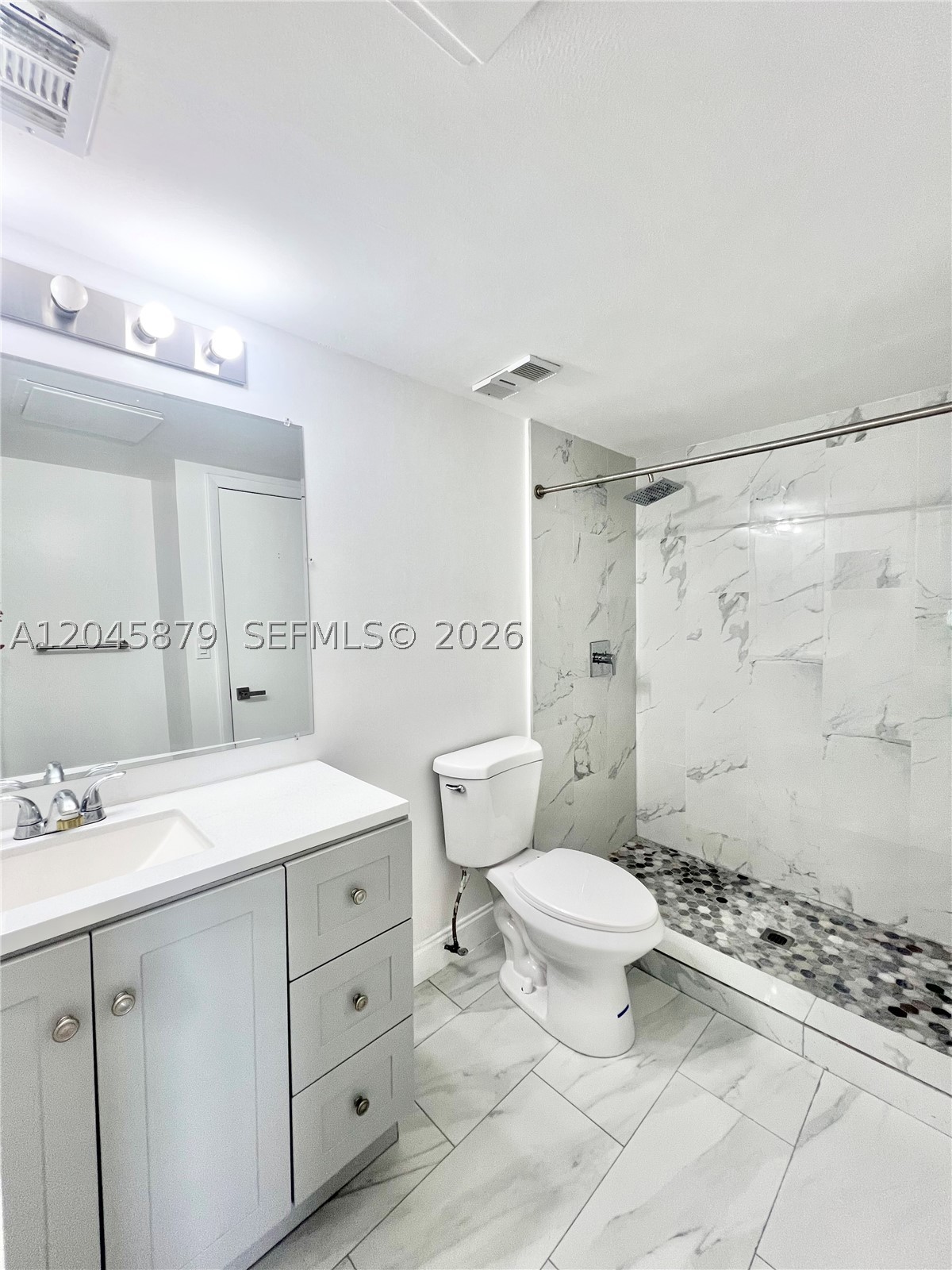 COLONNADES CONDO - Residential Lease