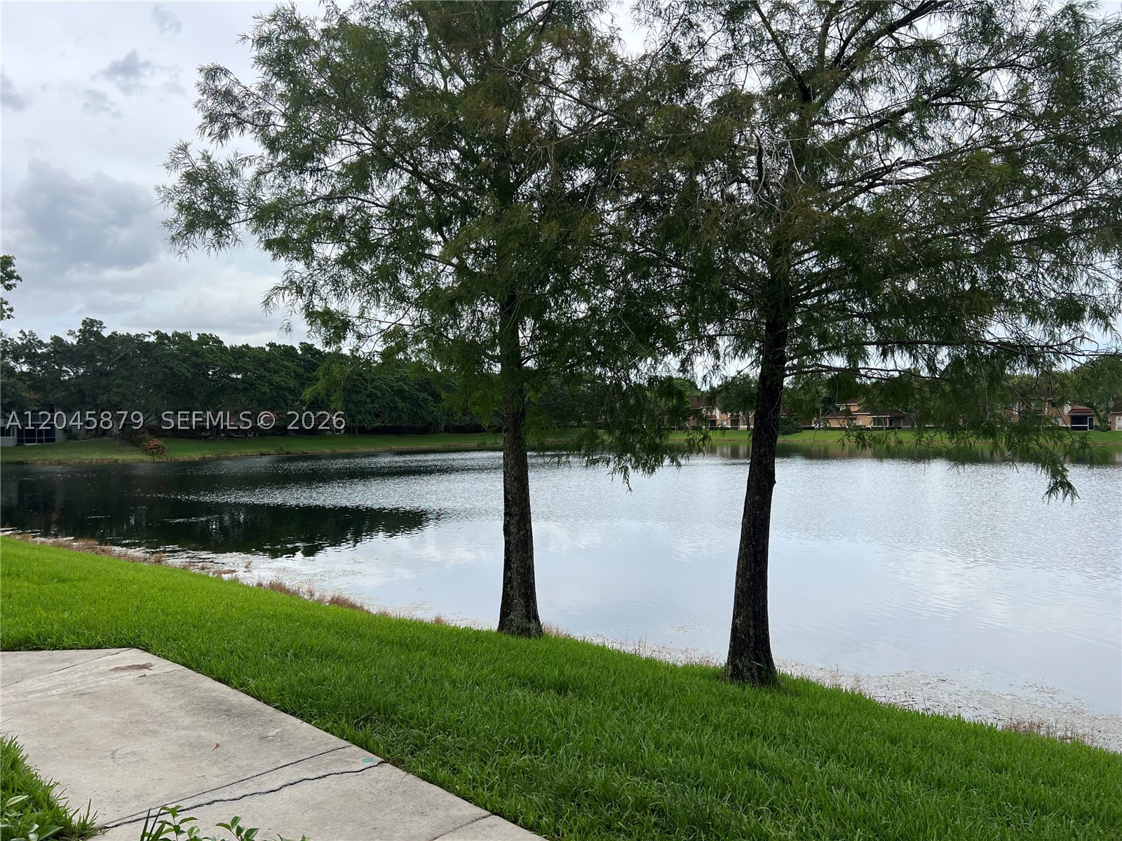COLONNADES CONDO - Residential Lease