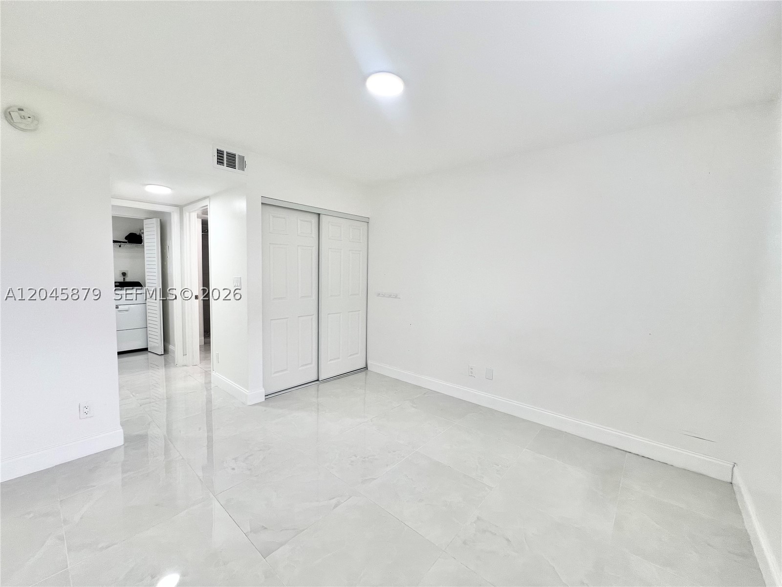 COLONNADES CONDO - Residential Lease