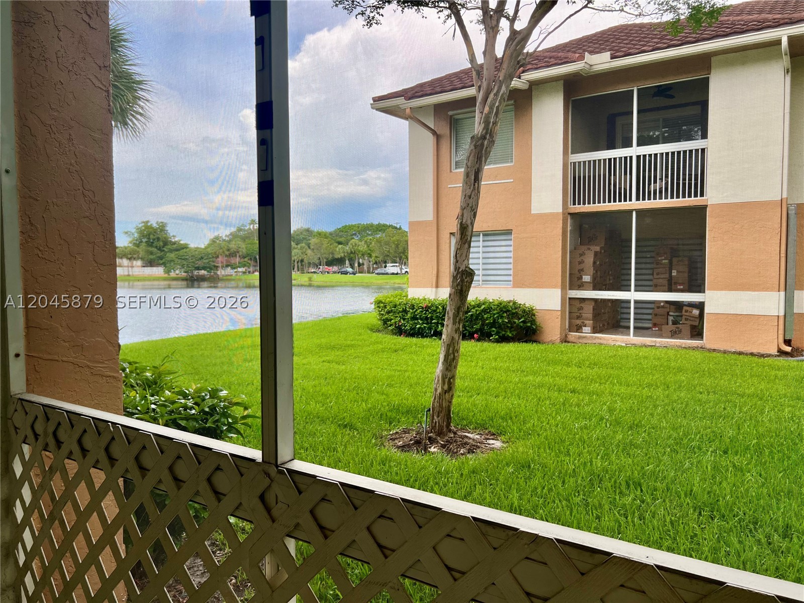 COLONNADES CONDO - Residential Lease