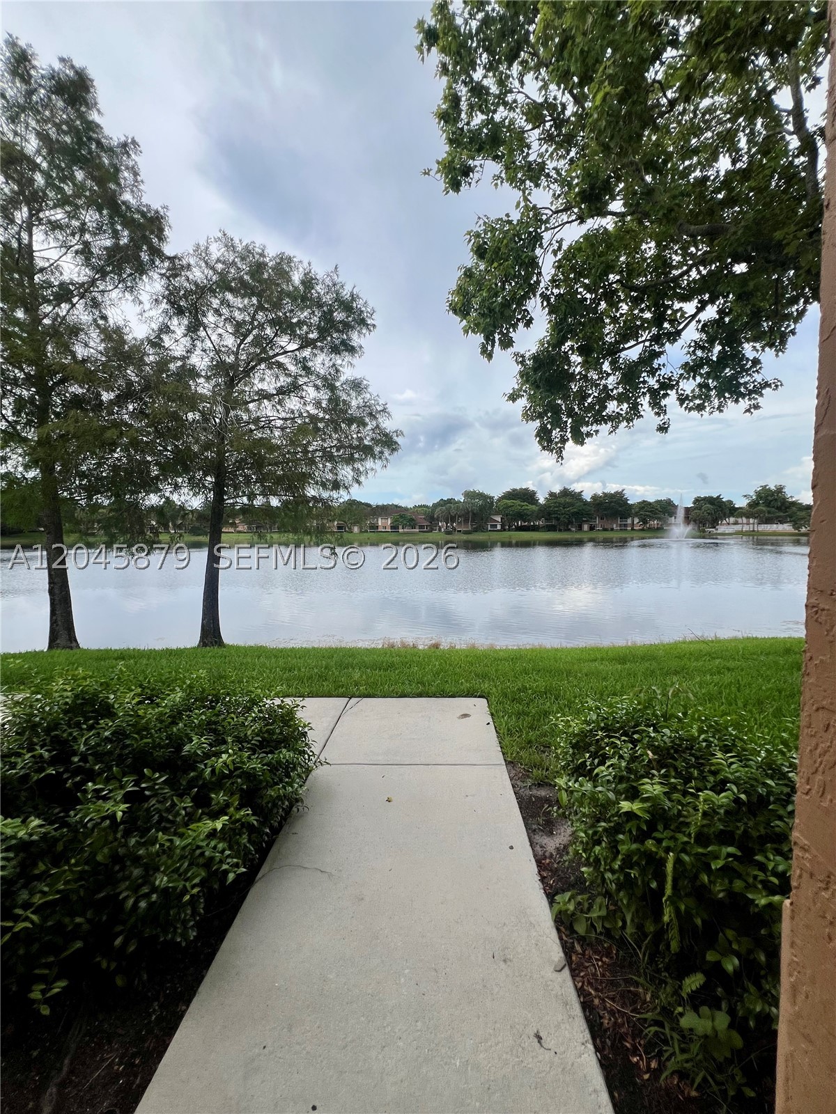 COLONNADES CONDO - Residential Lease