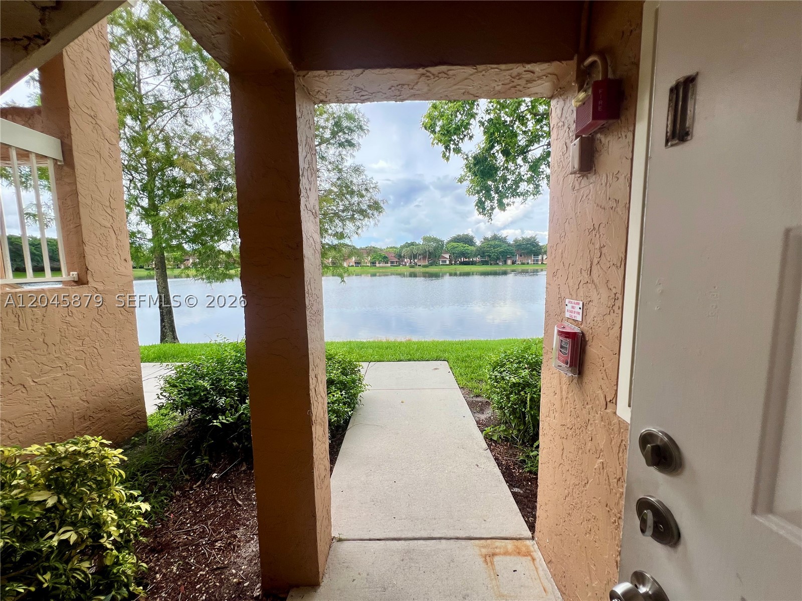 COLONNADES CONDO - Residential Lease