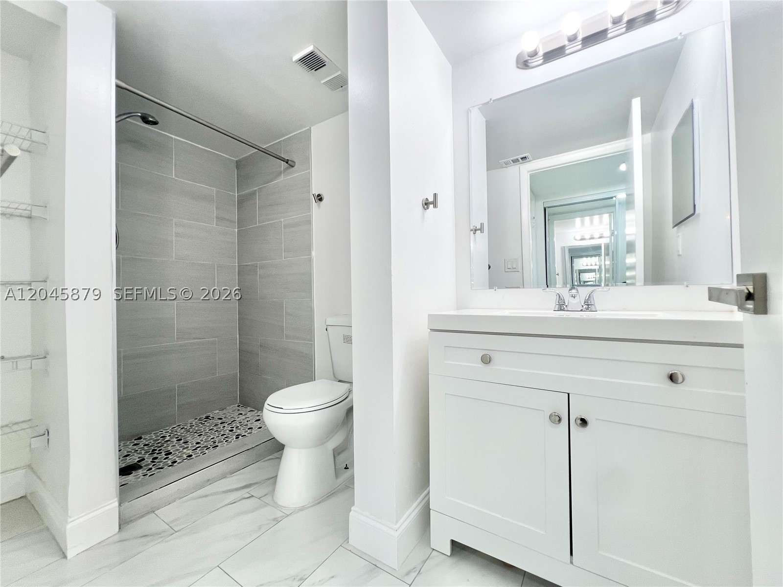COLONNADES CONDO - Residential Lease