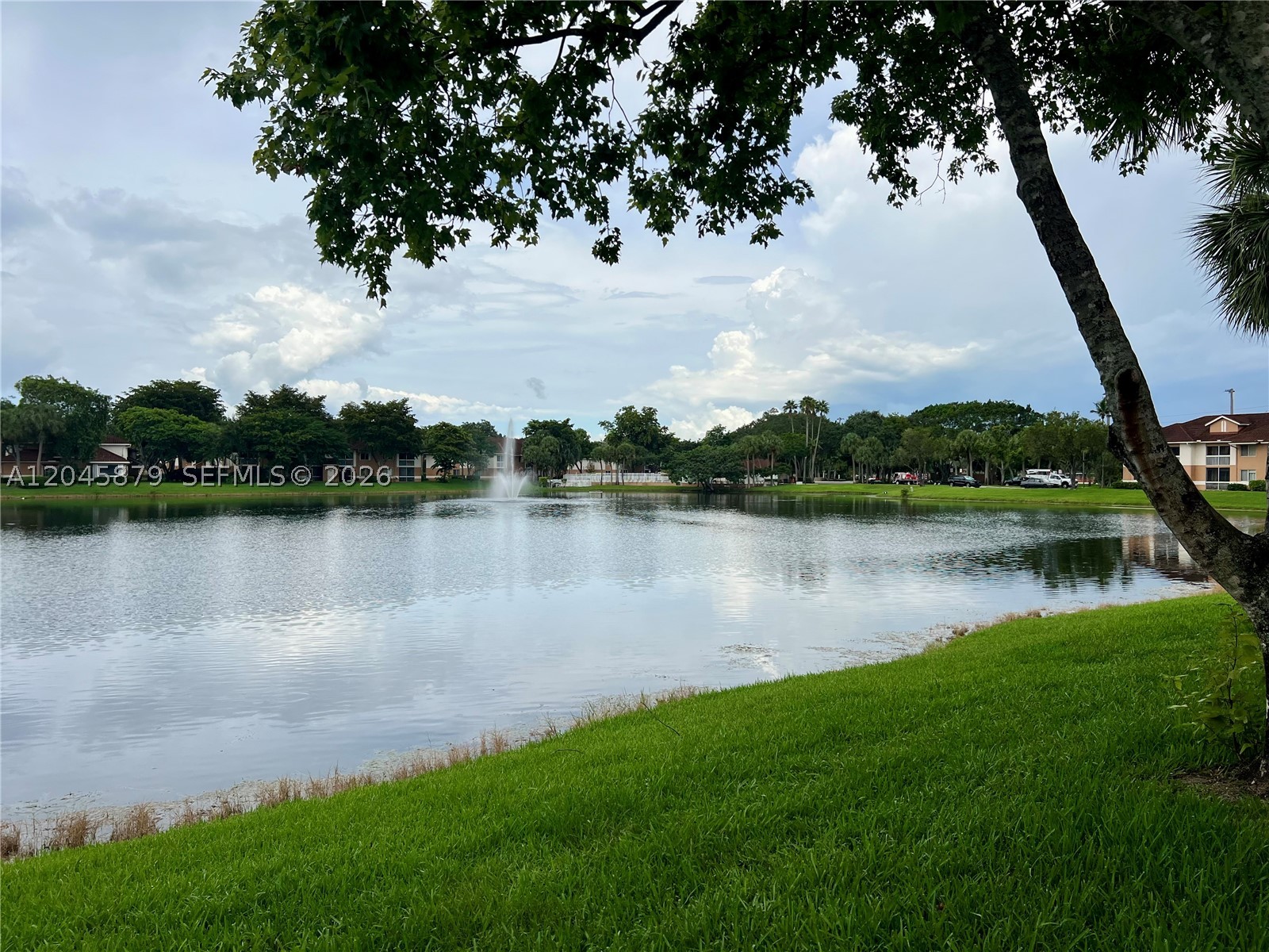 COLONNADES CONDO - Residential Lease