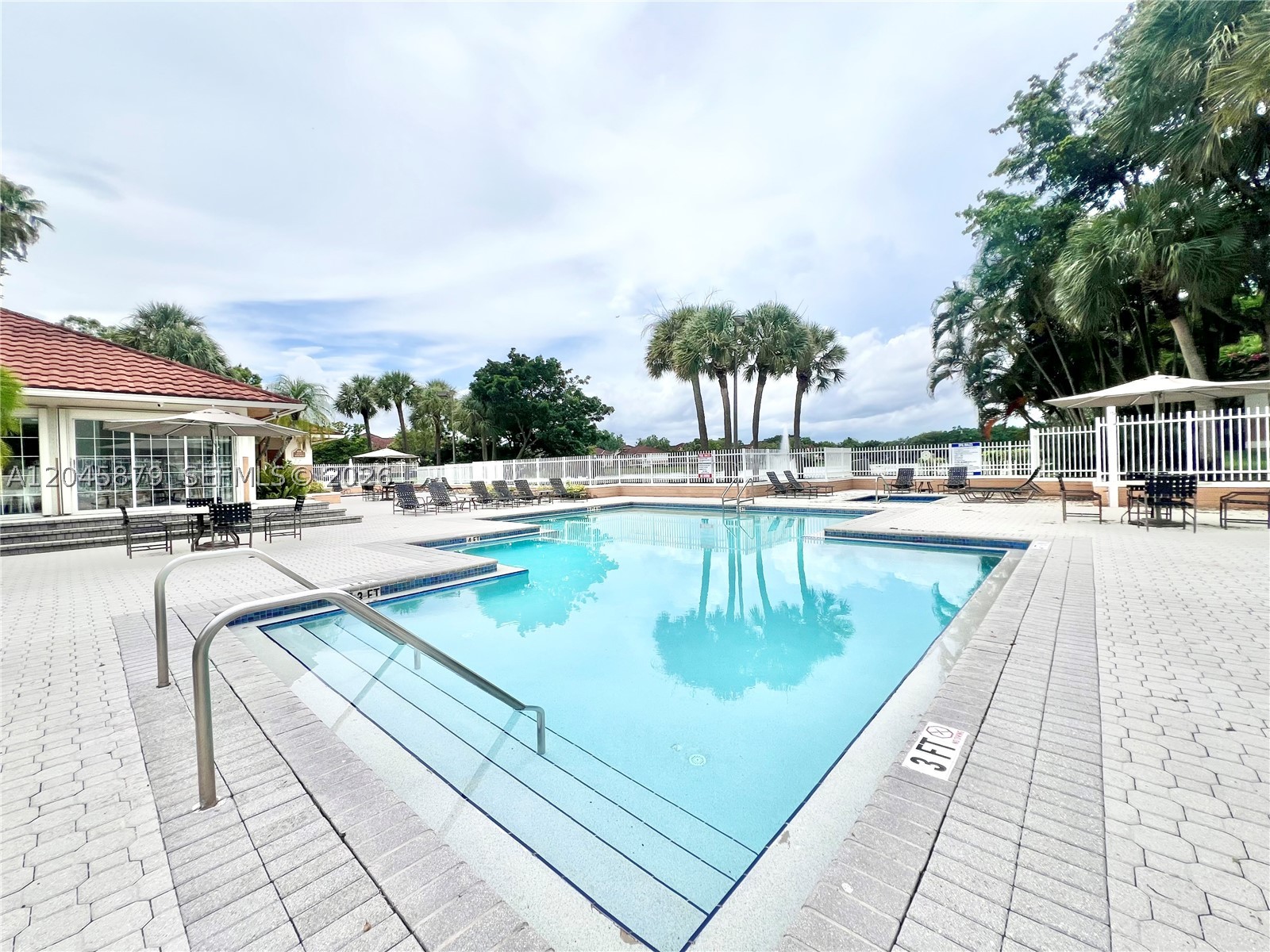COLONNADES CONDO - Residential Lease