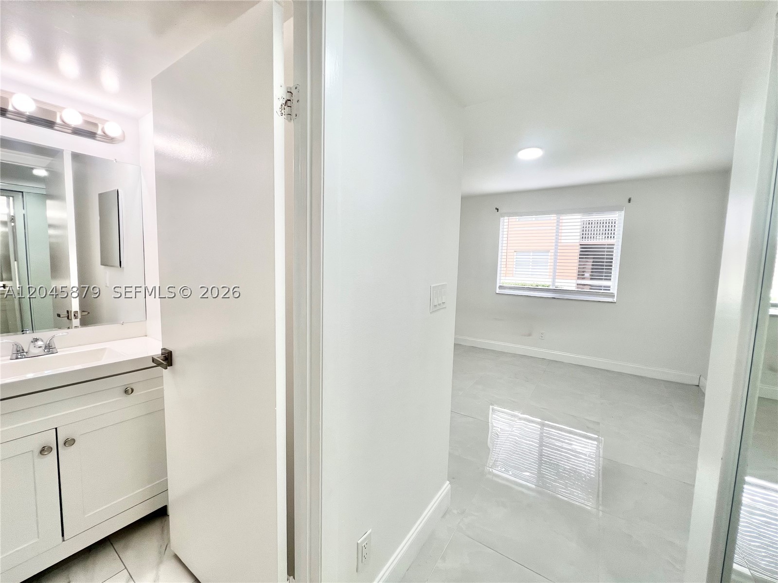 COLONNADES CONDO - Residential Lease