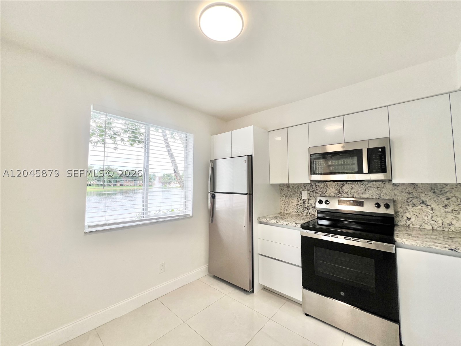 COLONNADES CONDO - Residential Lease