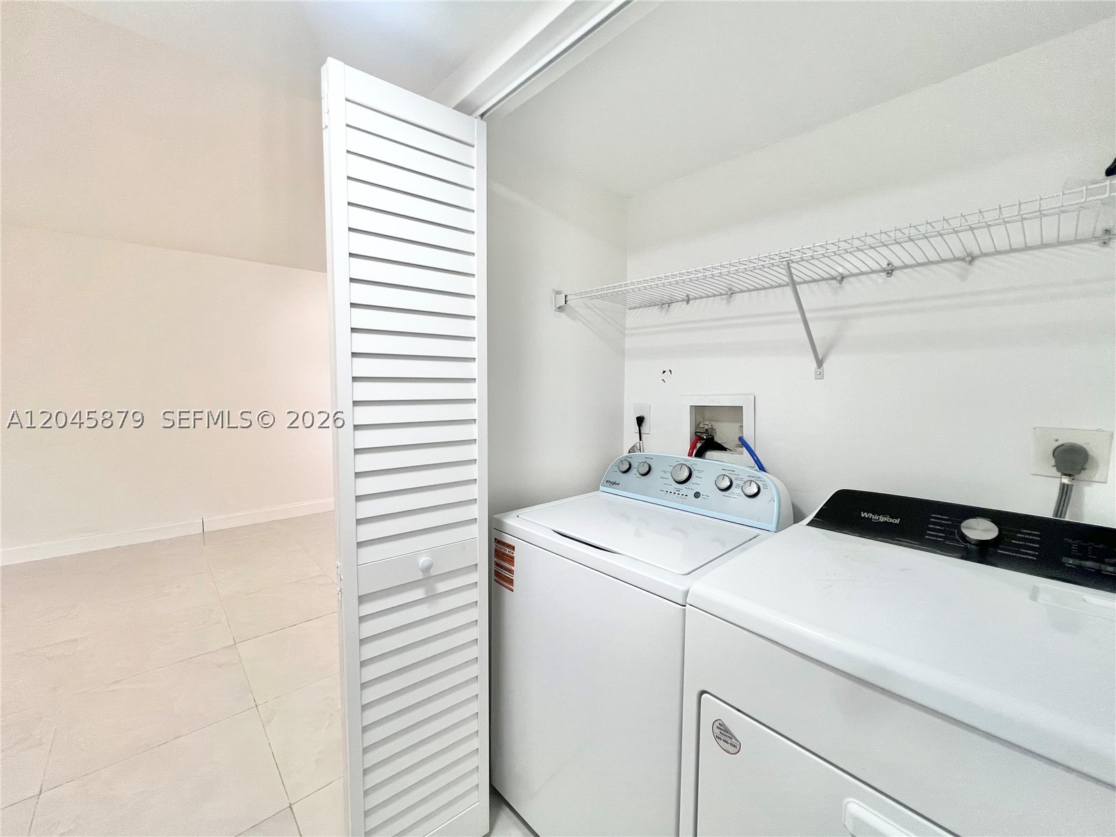 COLONNADES CONDO - Residential Lease