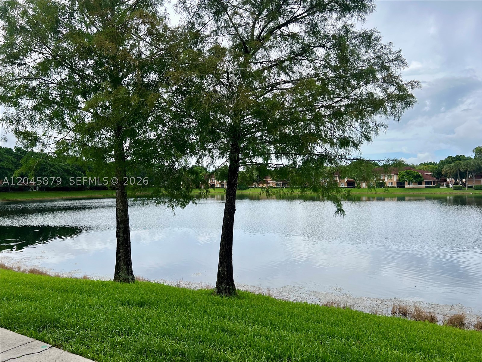 COLONNADES CONDO - Residential Lease