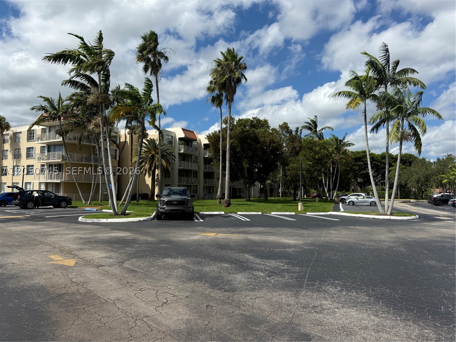 VILLAGE AT THE FALLS COND - Residential