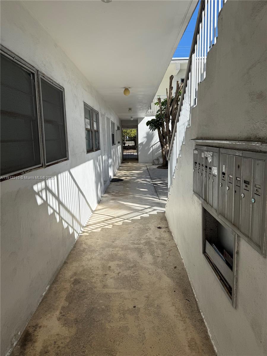 LA SALLE CONDO - Residential Lease