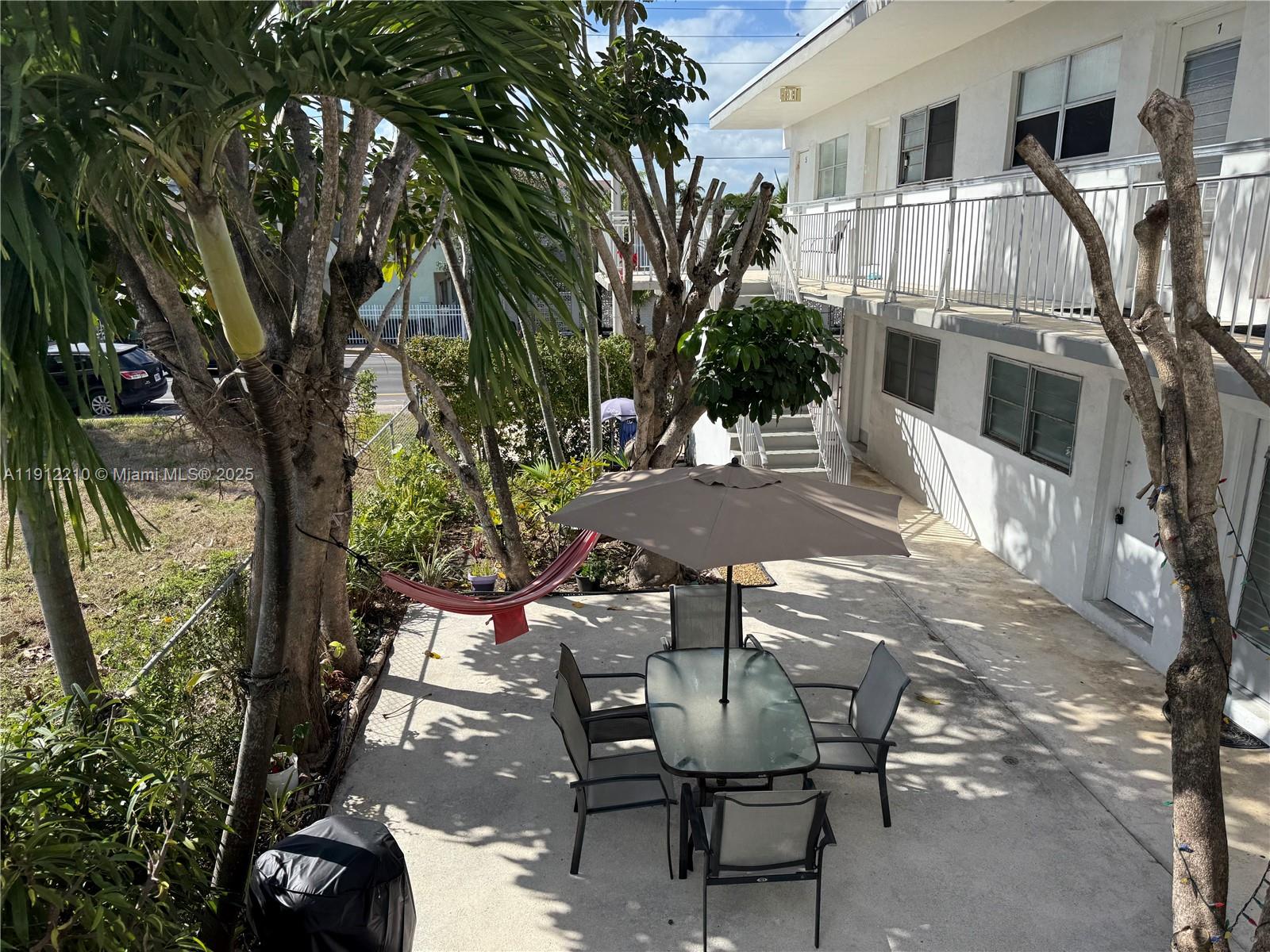 LA SALLE CONDO - Residential Lease