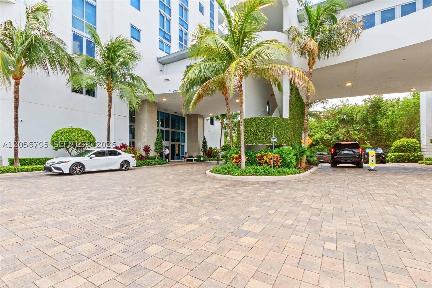 Must-see fully furnished 2-bedroom, 2-bath residence at the prestigious Marina Palms Reserve!
Experience resort-style luxury living in this beautifully furnished unit featuring an elegant Italian kitchen with quartz countertops and premium Sub-Zero appliances.
Residents enjoy world-class amenities, including a full-service spa, state-of-the-art fitness center, business center, party room, children's playroom, 24-hour security, valet parking, marina access, and so much more.
¡Hablamos español! Falamos português!
Call the listing agent today to schedule your private showing.