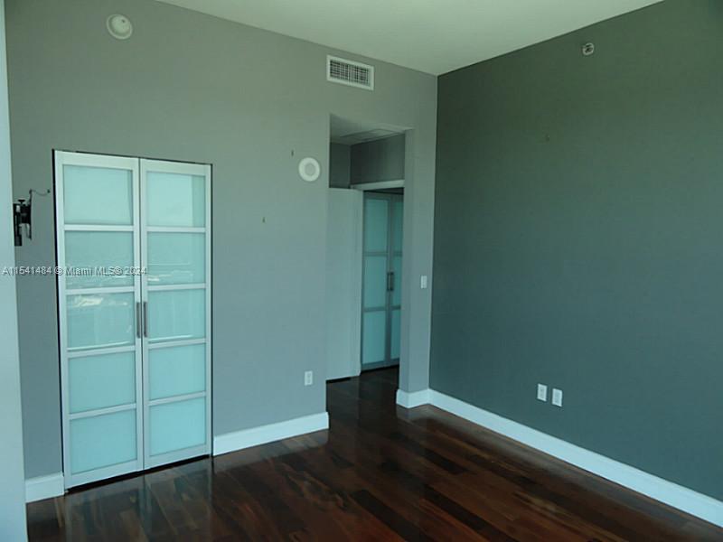 THE PLAZA 851 BRICKELL CO - Residential Lease