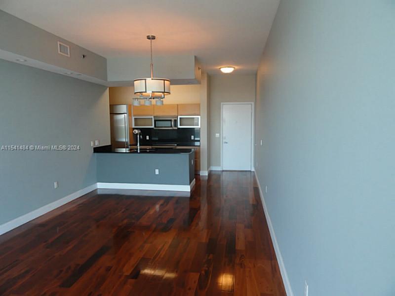 THE PLAZA 851 BRICKELL CO - Residential Lease