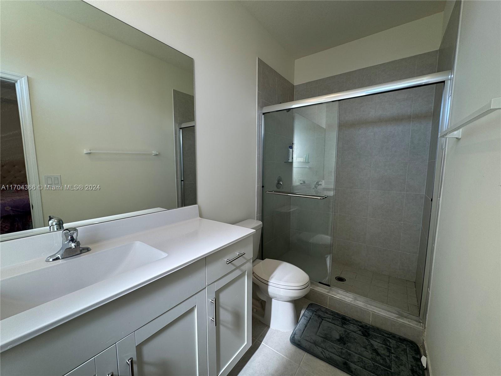 AQUABELLA NORTH - Residential Lease