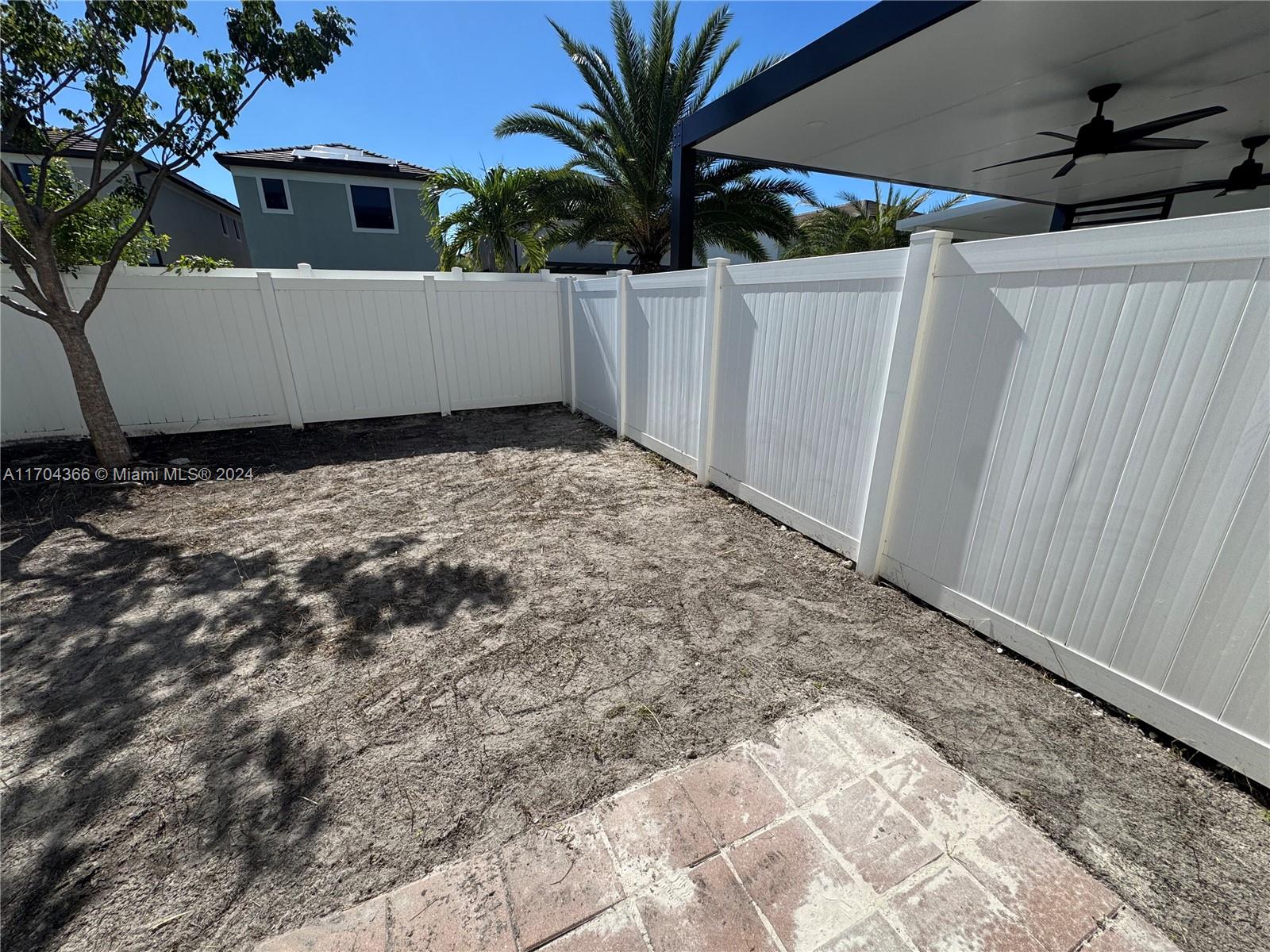 AQUABELLA NORTH - Residential Lease