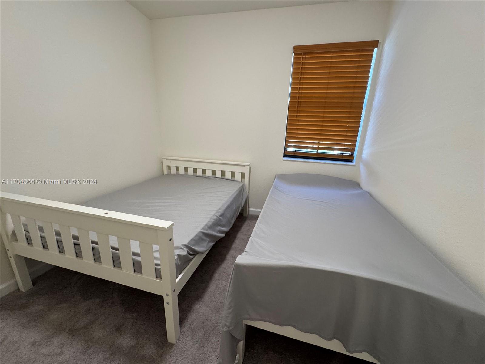 AQUABELLA NORTH - Residential Lease