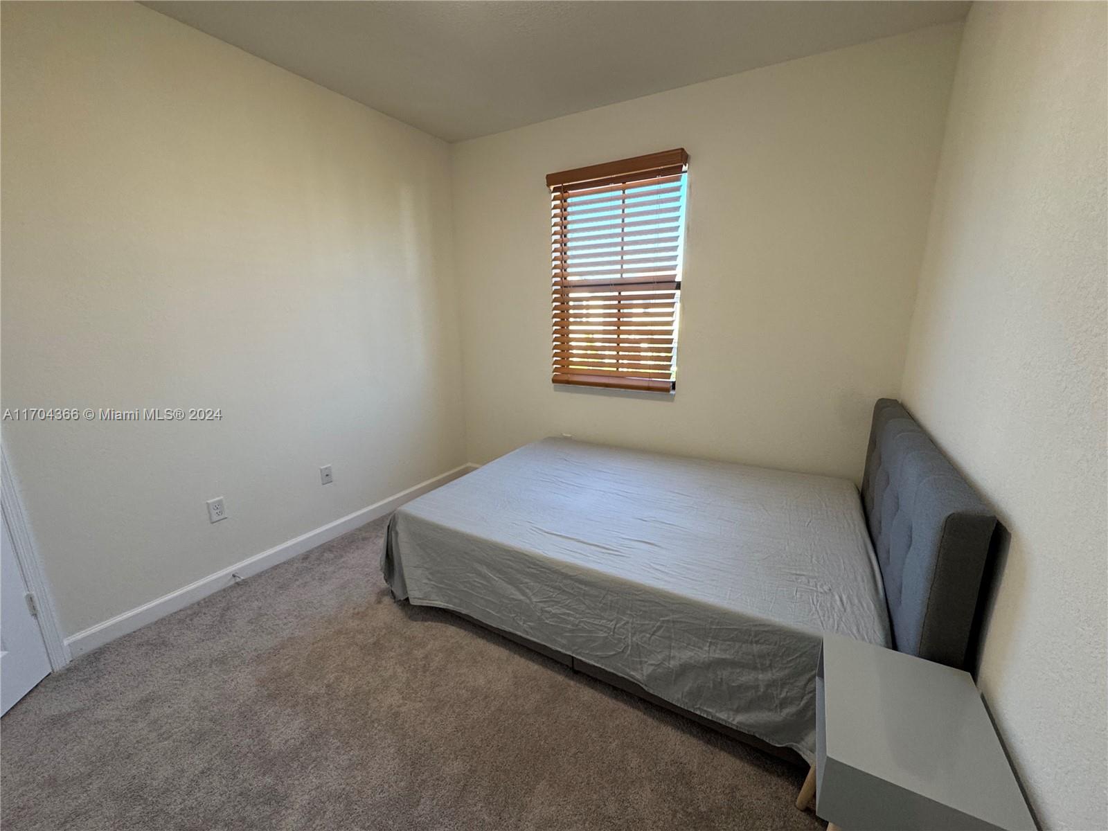 AQUABELLA NORTH - Residential Lease