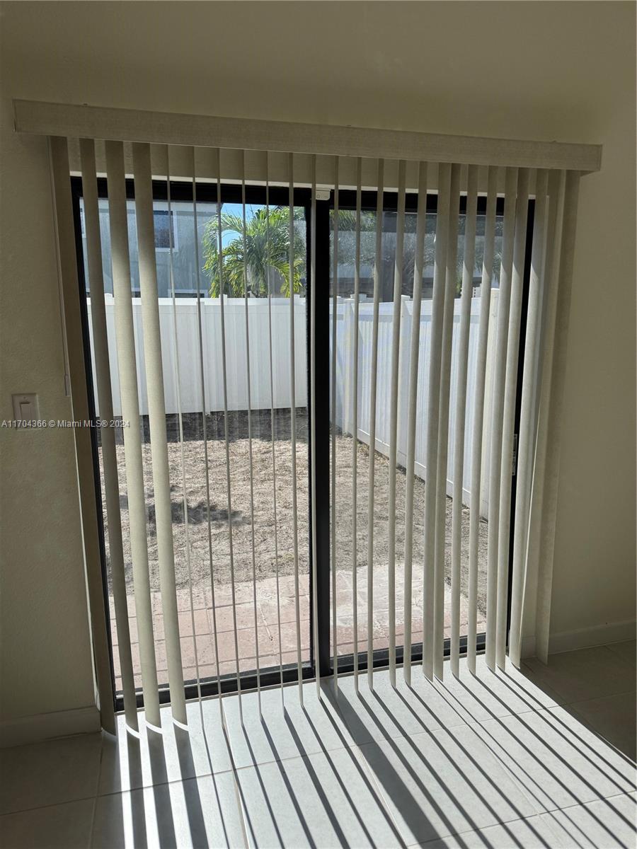 AQUABELLA NORTH - Residential Lease