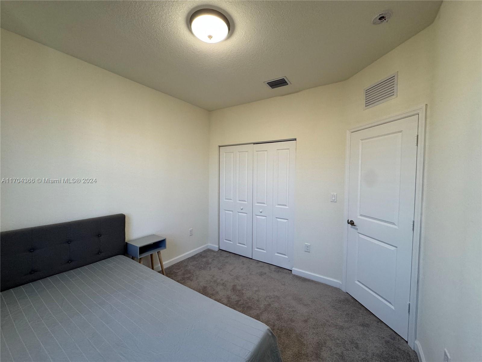 AQUABELLA NORTH - Residential Lease