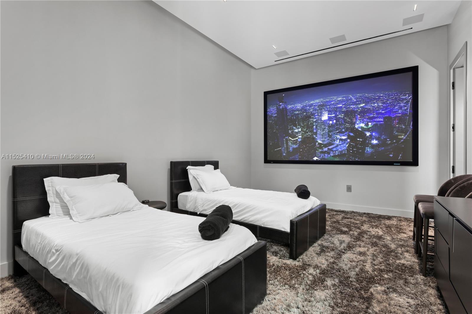 BISCAYNE POINT - Residential