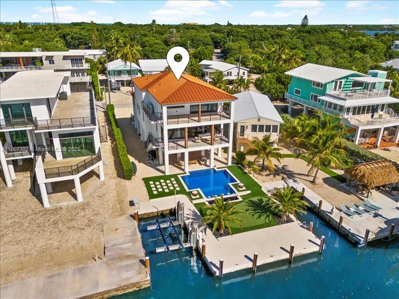LARGO BEACH - Residential