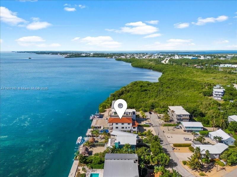 LARGO BEACH - Residential