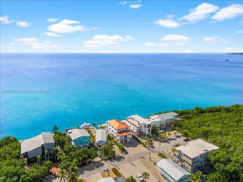LARGO BEACH - Residential