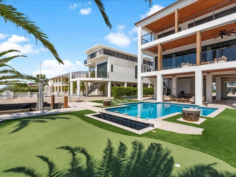 LARGO BEACH - Residential