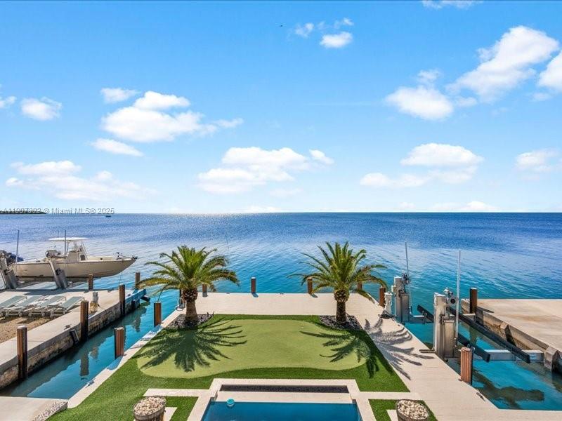 LARGO BEACH - Residential
