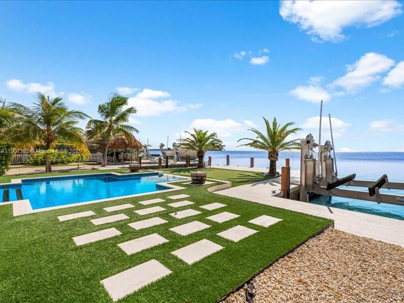 LARGO BEACH - Residential