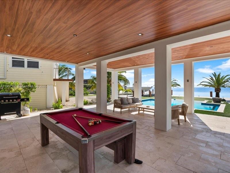 LARGO BEACH - Residential