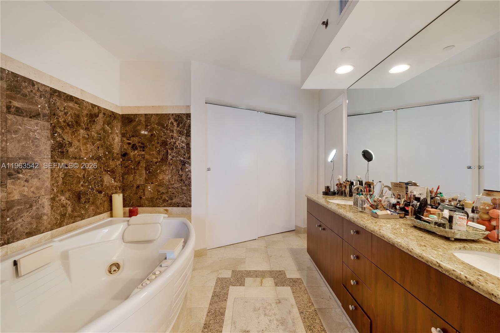 OCEAN ONE CONDO - Residential