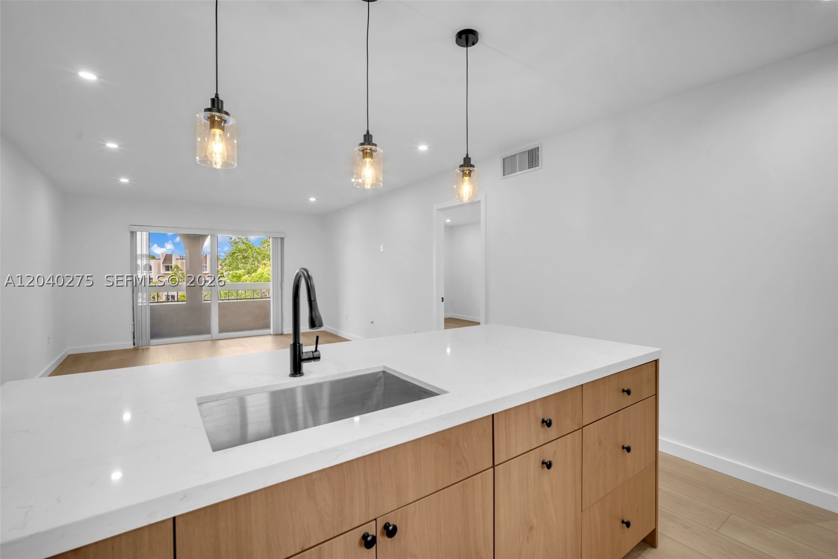VILLAGE OF KINGS CREEK CO - Residential